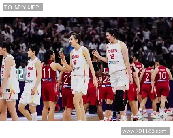 中国女篮训练揭秘宫鲁鸣指导张子宇与韩旭双塔组合展现强大实力